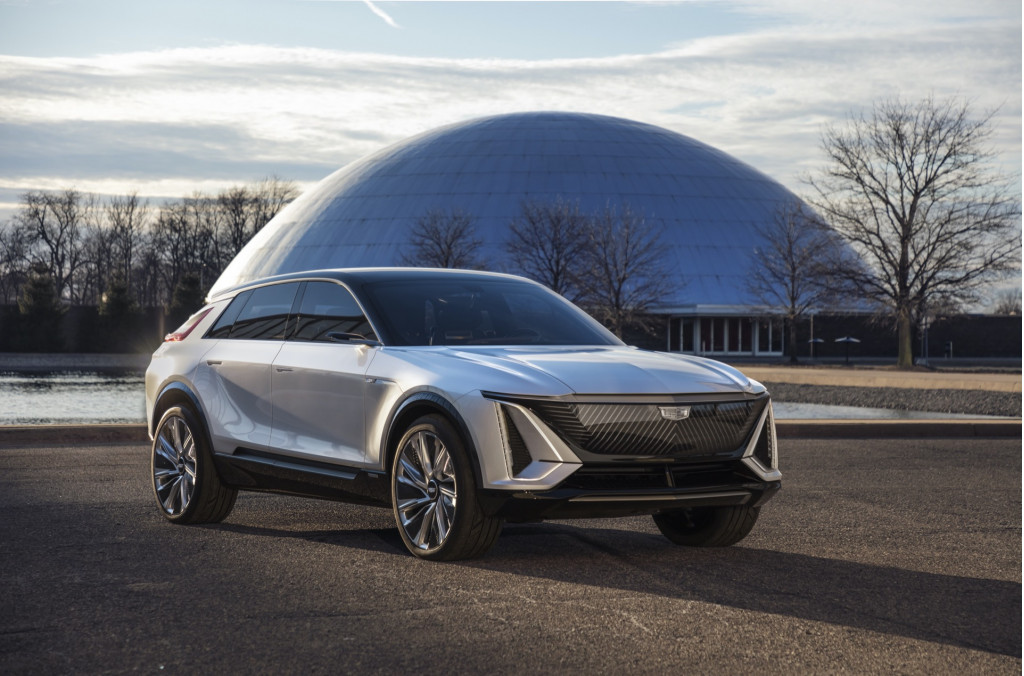 cadillac-lyriq-concept_100755404_l.jpg