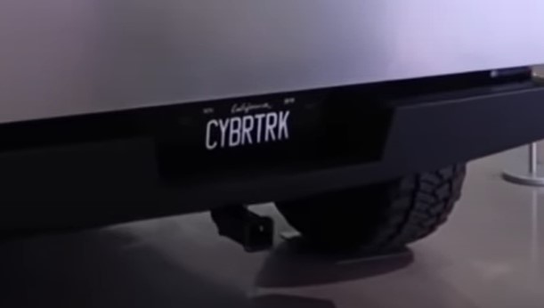 CT tow hitch3.jpg
