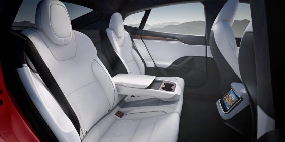 Model-S-refresh-2021-Q4-2020-Tesla-2-c-564x282.jpg