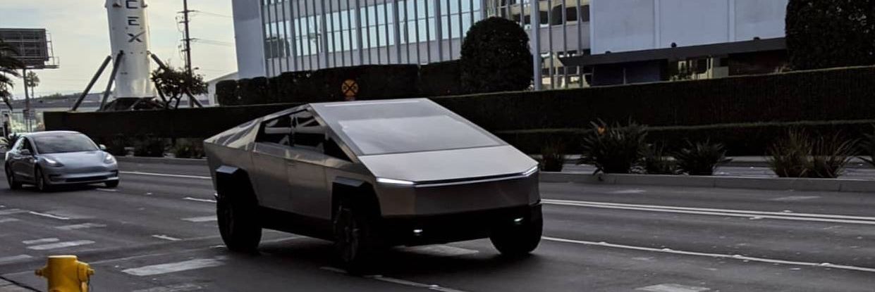 Tesla-Cybertruck-Jay-Leno-near-SpaceX-HQ.jpg